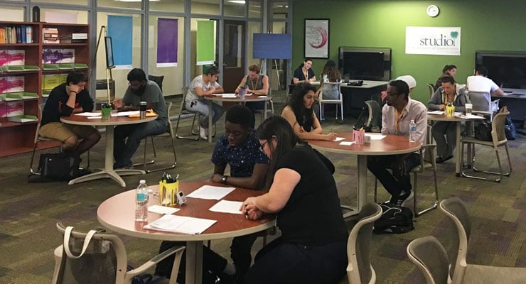 USF Students in the Writing Studio working with USF writing tutors.