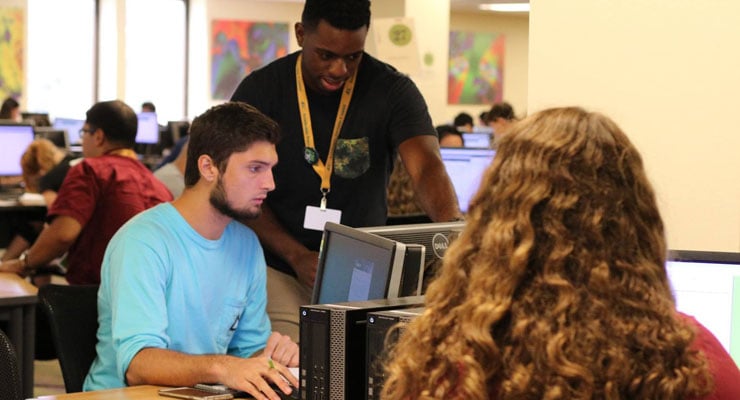 USF students using the Smart Lab in the Academic Success Center