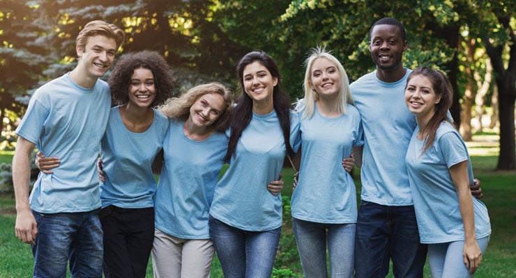 Students at a volunteer event